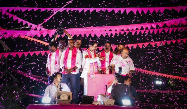Congress conspired to halt KCR’s bus yatra: Vaddiraju