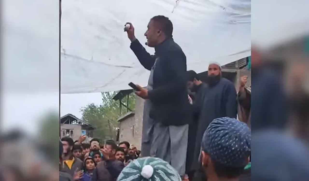 Egg donated for mosque construction fetches over Rs 2.26 lakh in auction