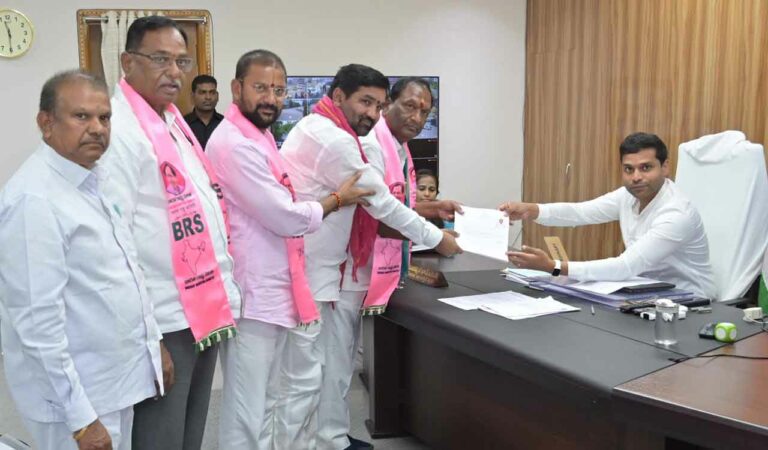 Koppula files nomination for Peddapalli LS
