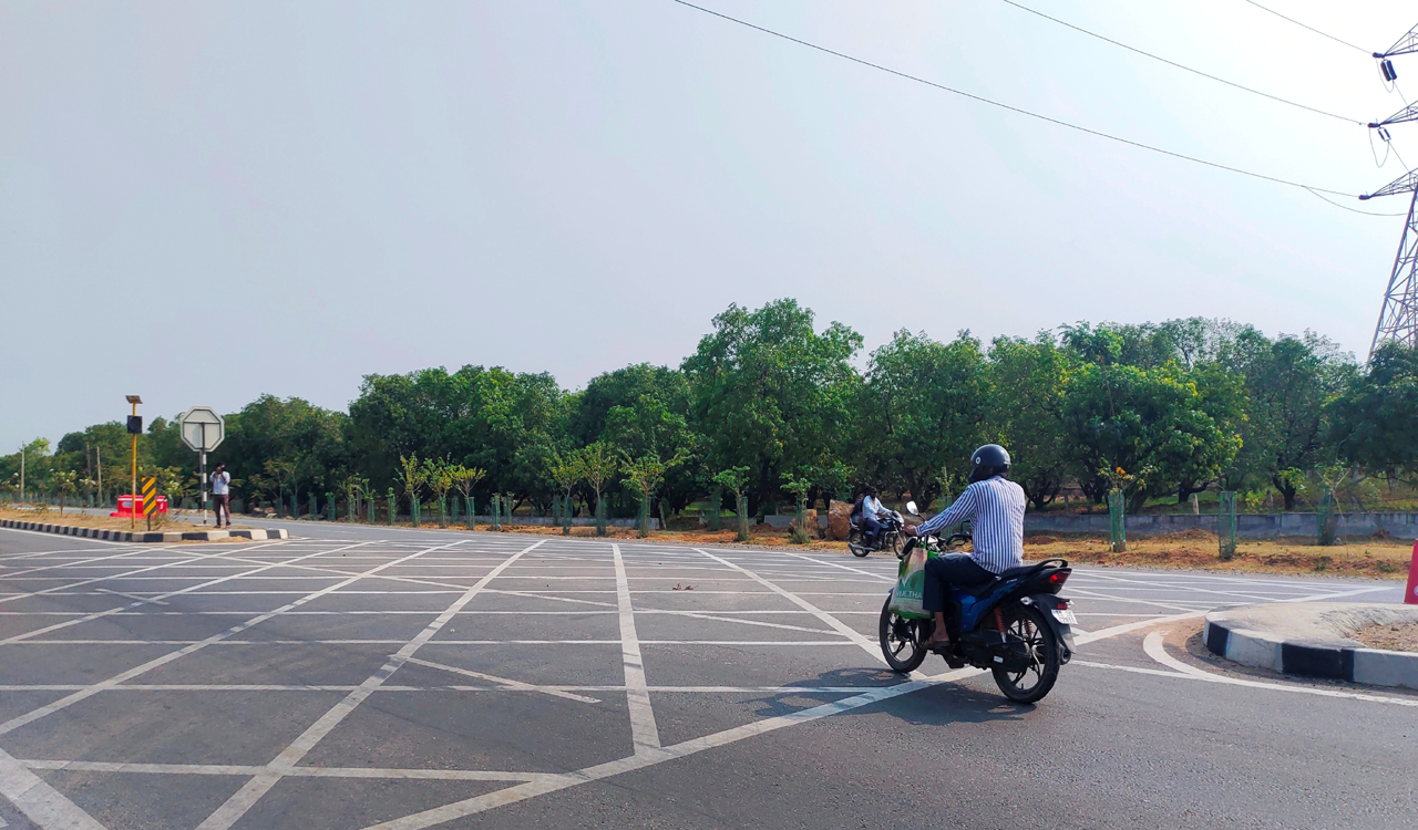 Mancherial: Flaw in U turn design on NH-363 blamed for road accidents