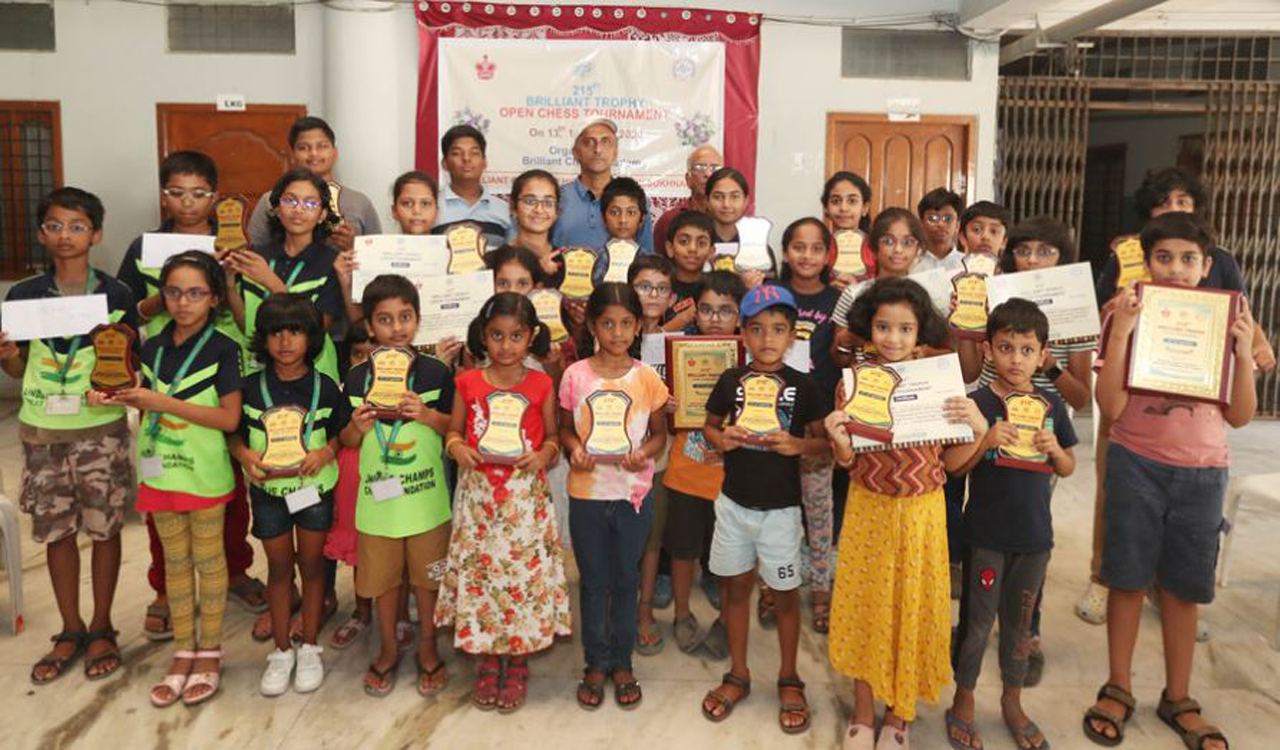 Samanvith, Divith win chess titles