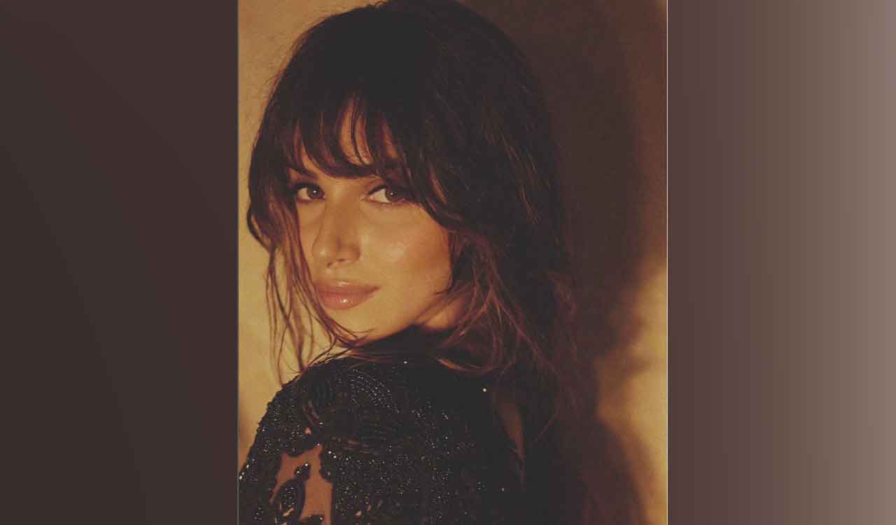 Tara Sutaria says she feels ‘cheeky’ as she presents a vision to behold in new photo