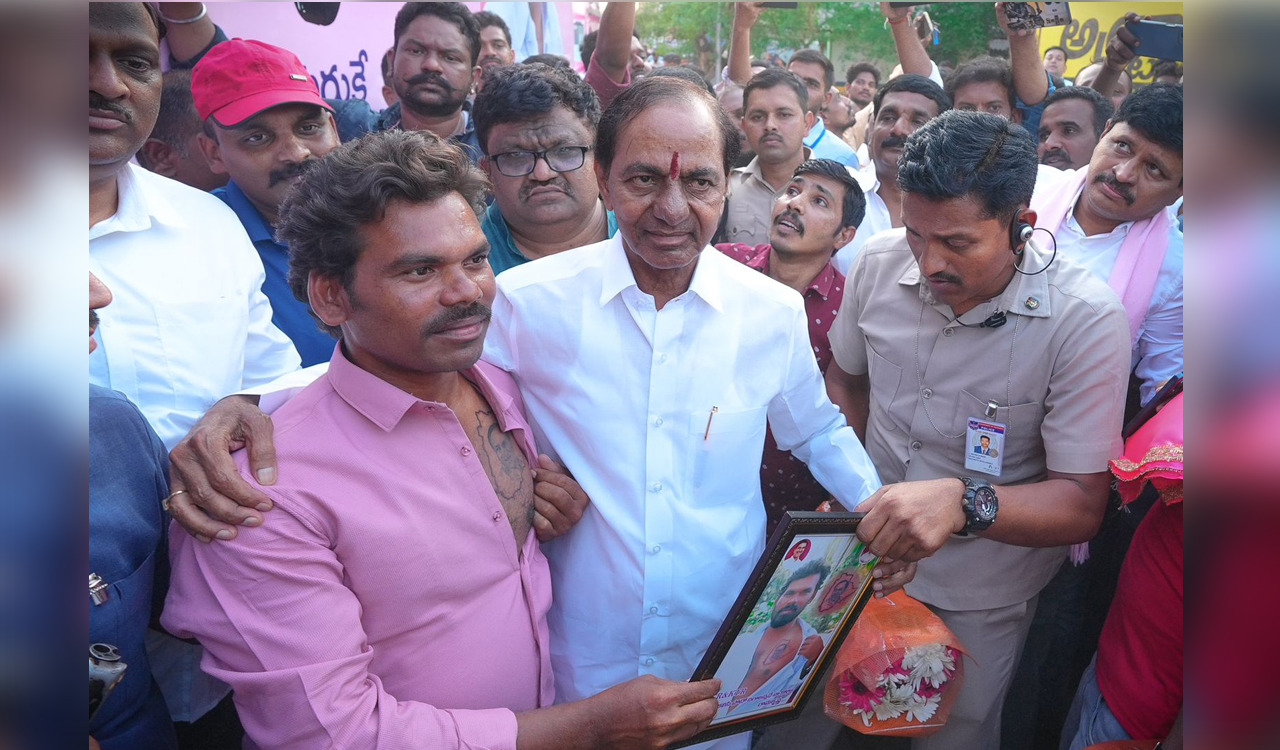 Khammam: KCR’s road show impresses all