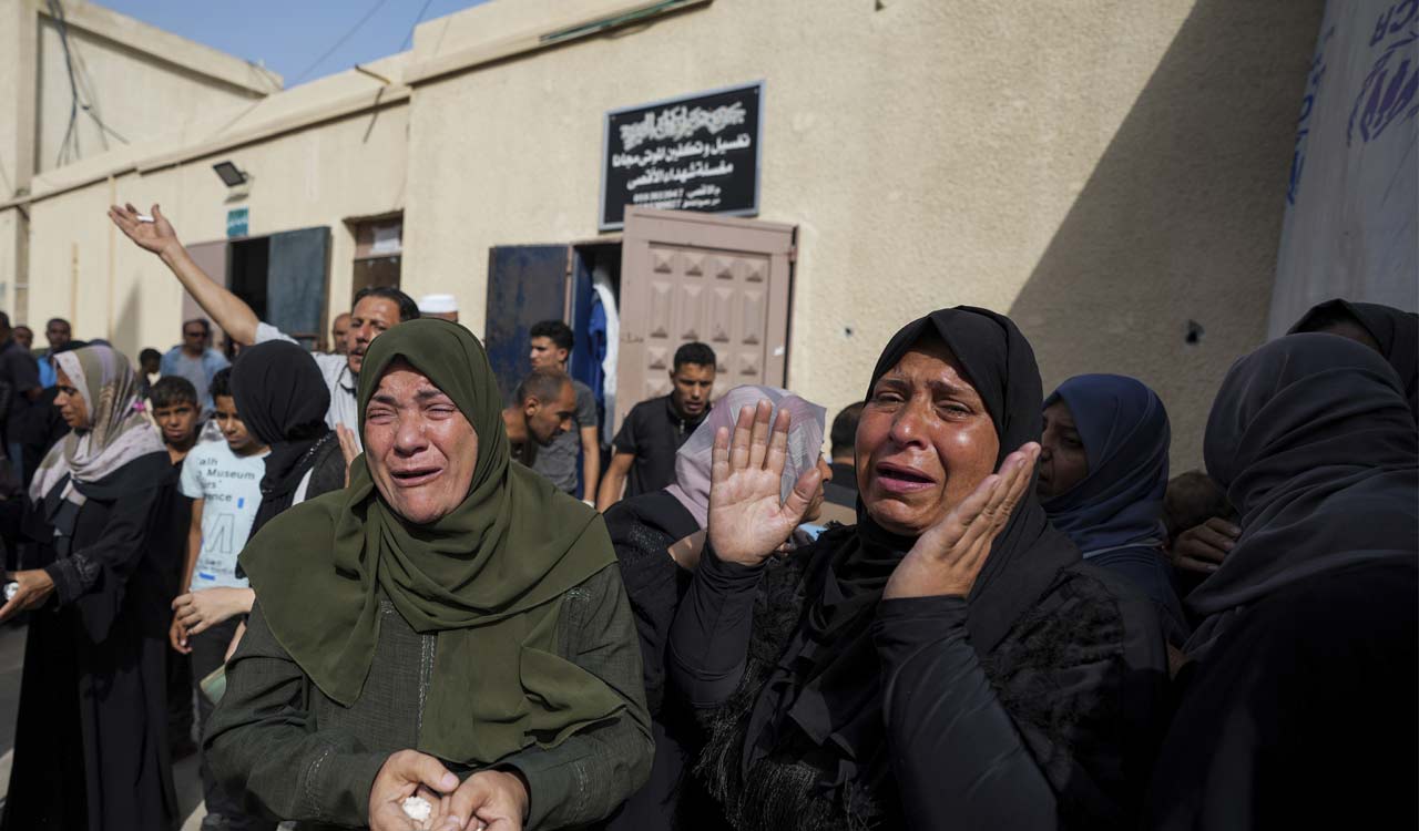 Airstrike kills 20 in central Gaza as Israeli leaders air wartime divisions