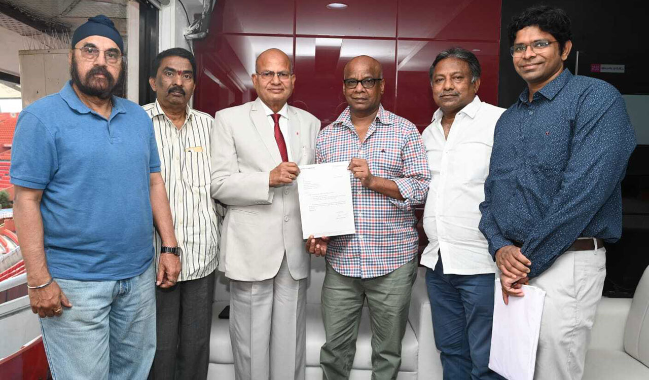 Retired Judge Eswariah takes charge as Ethics Officer of Hyderabad Cricket Association