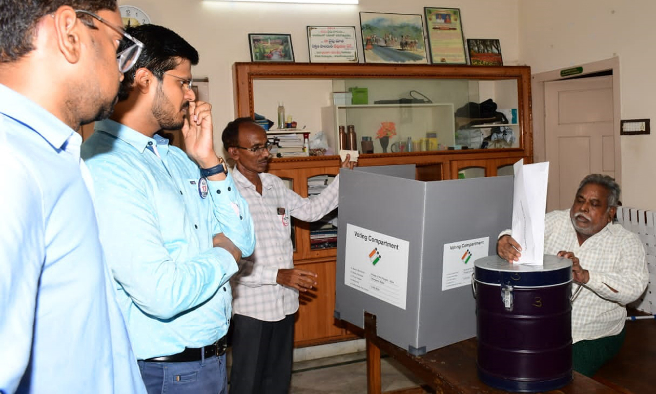 Home voting begins in Khammam