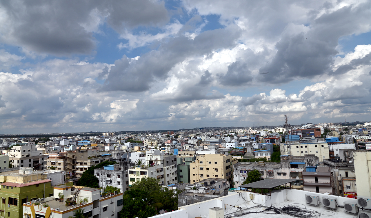 Hyderabad enjoys pleasant weather conditions; Yellow alert in Telangana until May 21