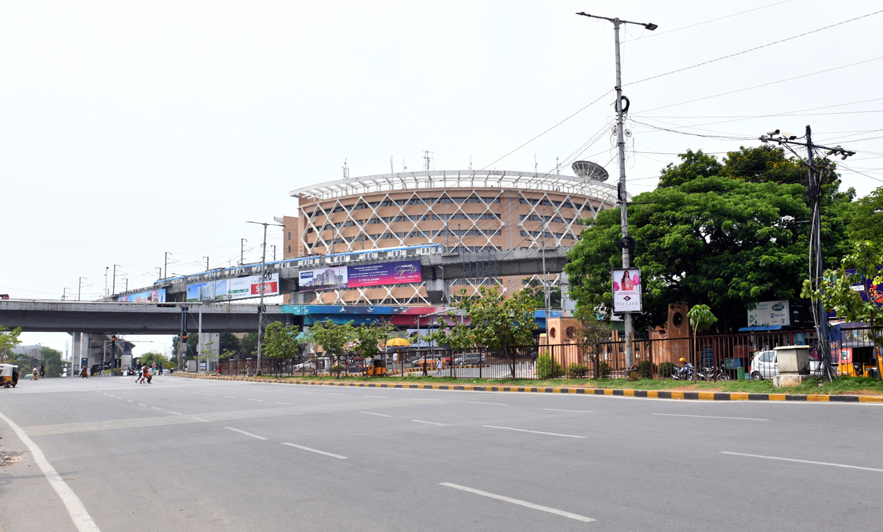 Hyderabad’s IT corridor goes from being hub of activity to deserted streets
