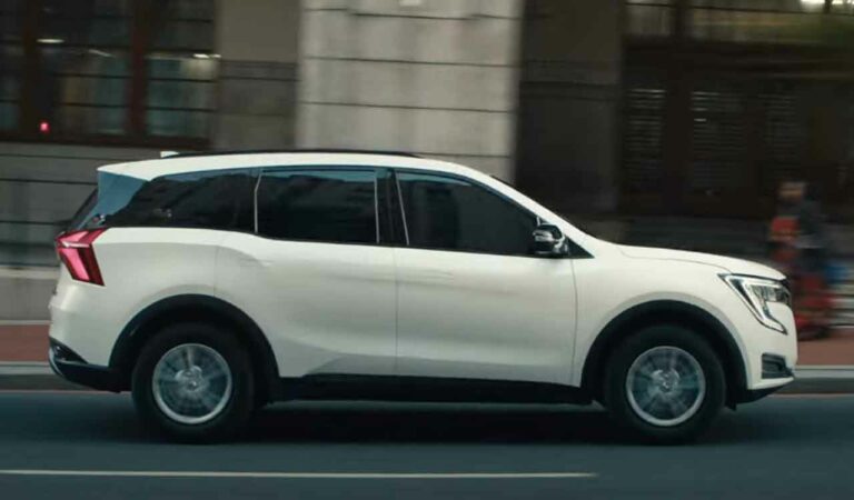 Mahindra launches new variant for 'XUV700' starting at Rs 16.89 lakh