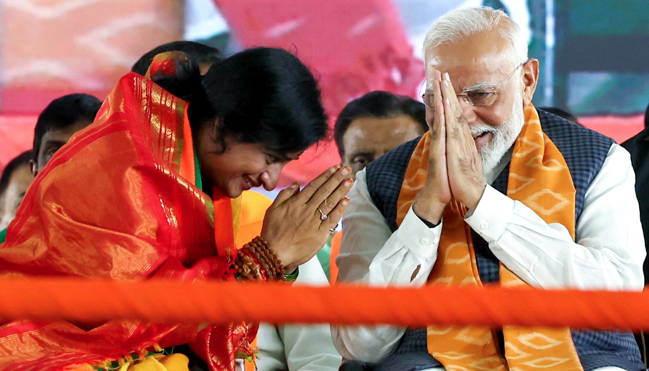 Congress anti-Hindu, says Narendra Modi in Hyderabad public meeting