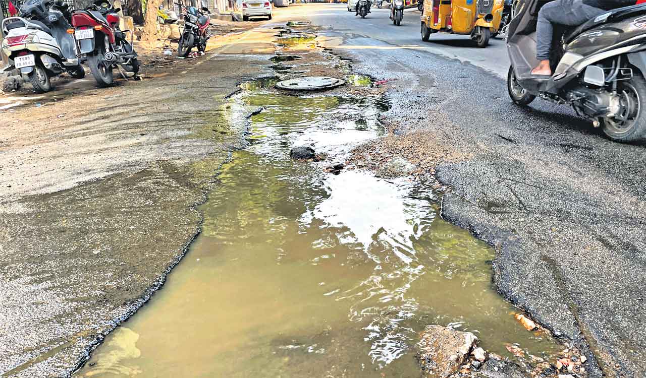 Motorists in for daunting commute in Hyderabad