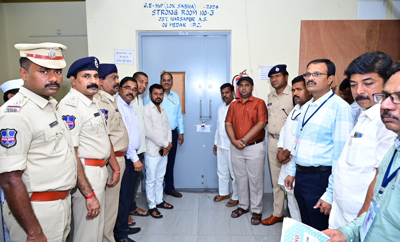 LS Polls 2024: Fate of 44 candidates in Medak, 19 in Zaheerabad sealed in strong rooms