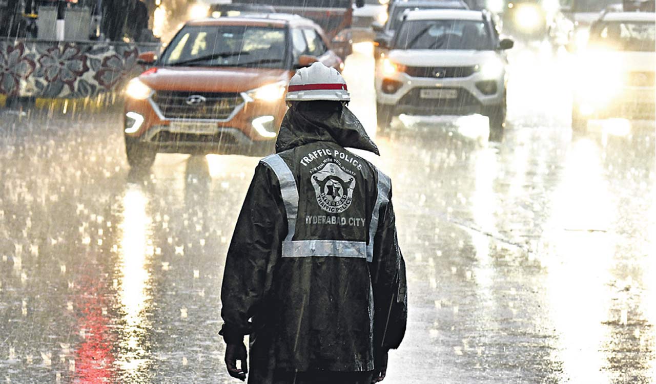Traffic cops brace for monsoon logjam in Hyderabad