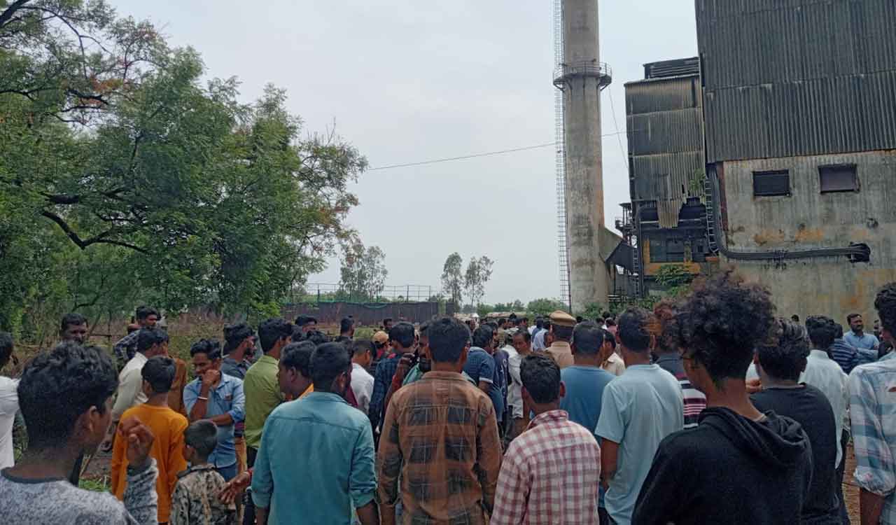 Trident Sugar company employees protest over delay in payment of wages