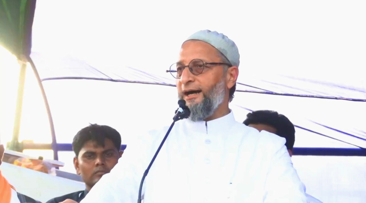 Uttar Pradesh: Asaduddin Owaisi urges votes for PDM’s envelope symbol