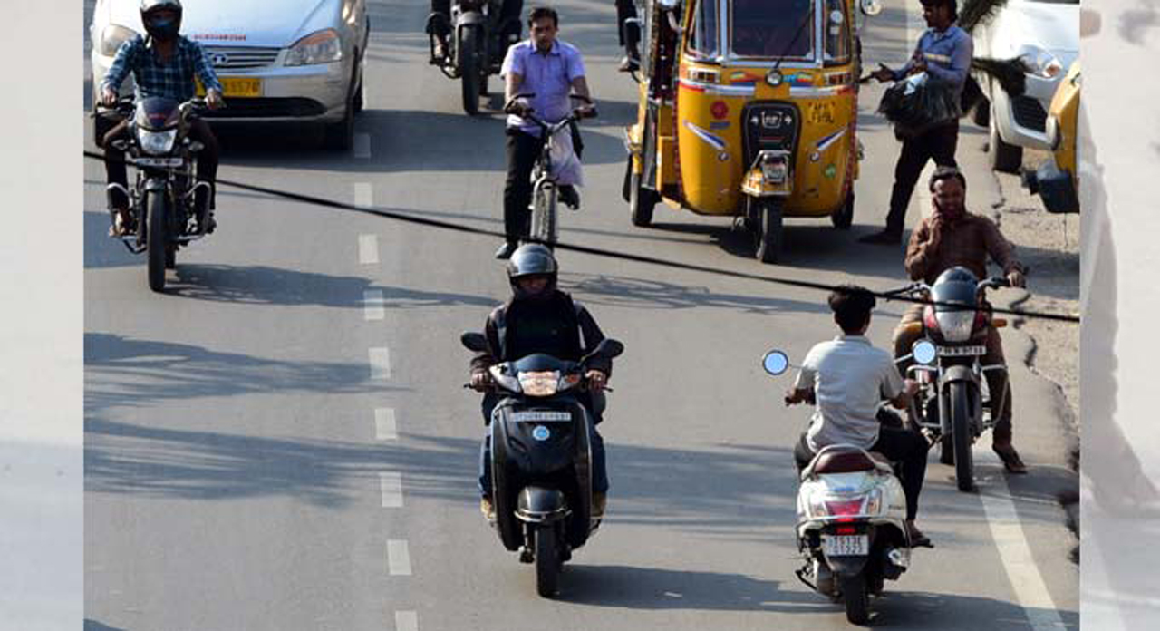 Cyberabad police book 239 motorists for wrong route driving
