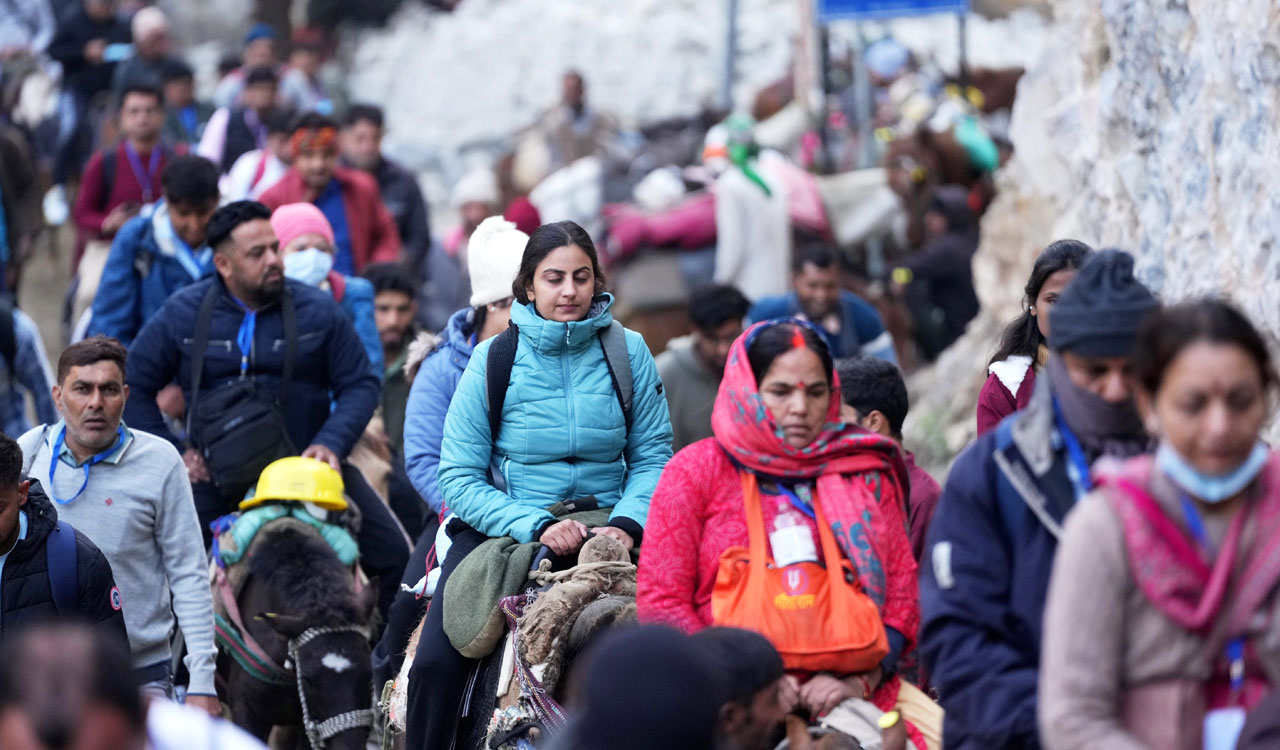 Amarnath Yatra: Another batch of pilgrims leave from Pathna Chowk base camp