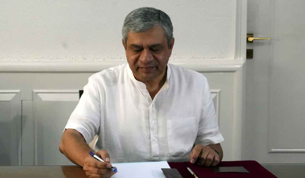 Ashwini Vaishnaw assumes charge as Minister of Railways for second time