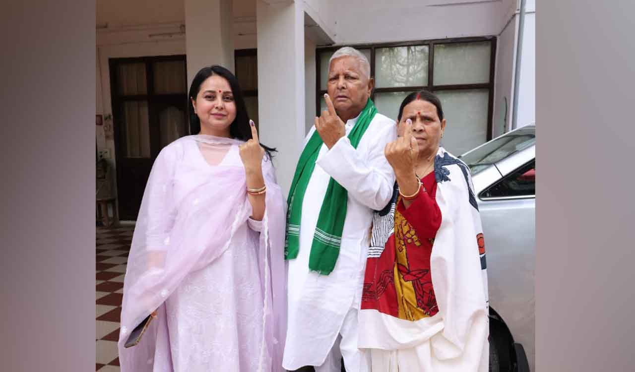 BJP complains to ECI against Lalu Prasad Yadav for MCC ‘violation’ while casting vote
