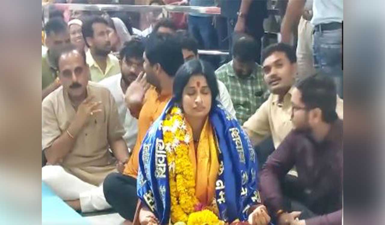 BJP’s Madhavi Latha visits Mahakaleshwar Temple, Ujjain
