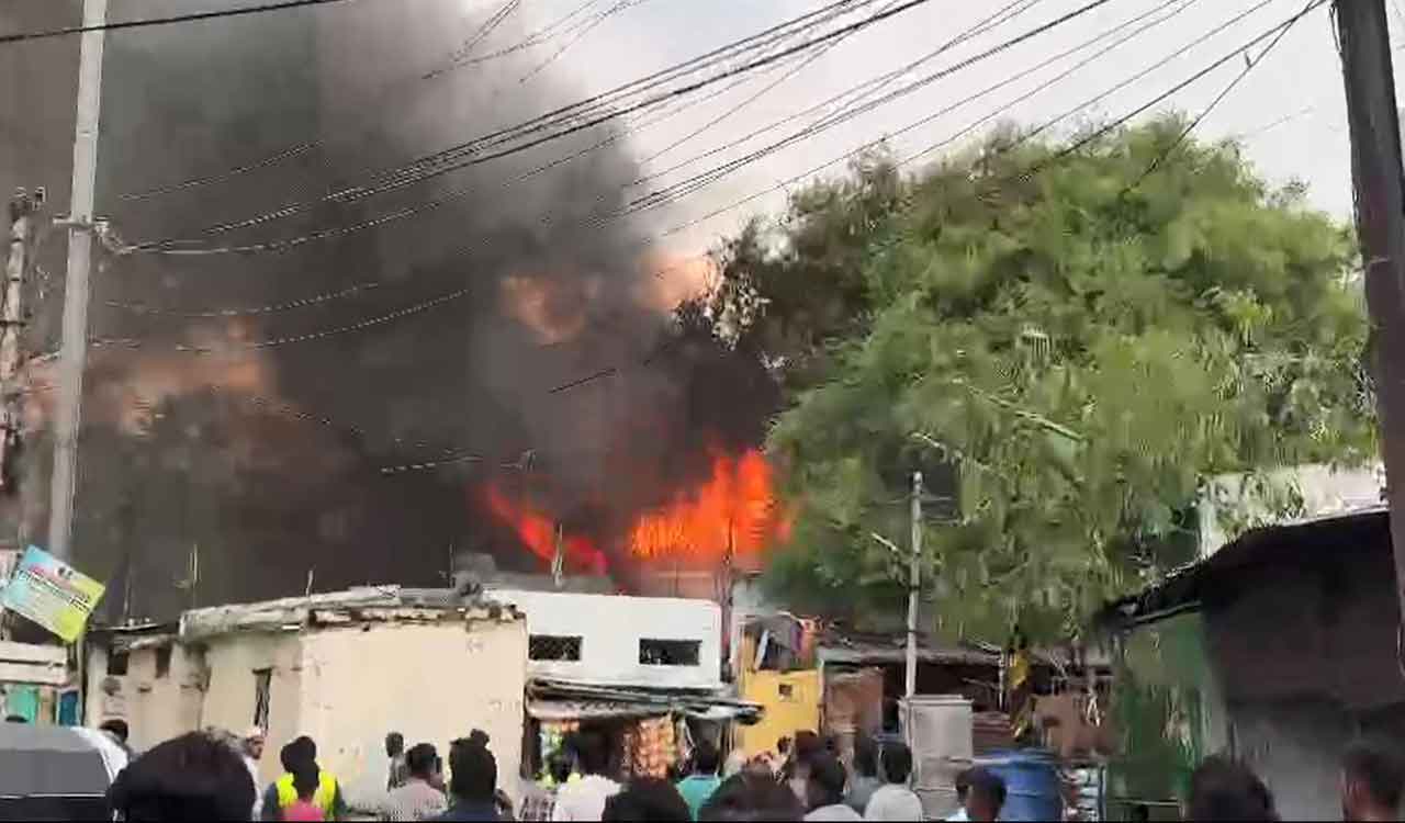 Hyderabad: Major fire breaks out in sofa making unit at Nampally