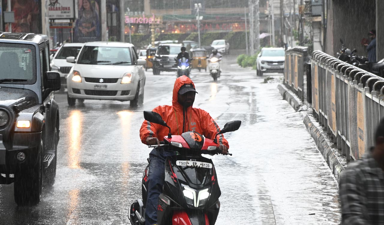 Hyderabad likely to witness moderate rains on Sunday