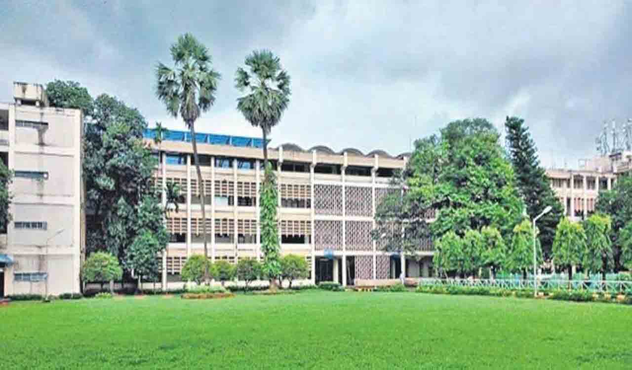 IIT Bombay ranks 118th in QS World University Rankings 2025