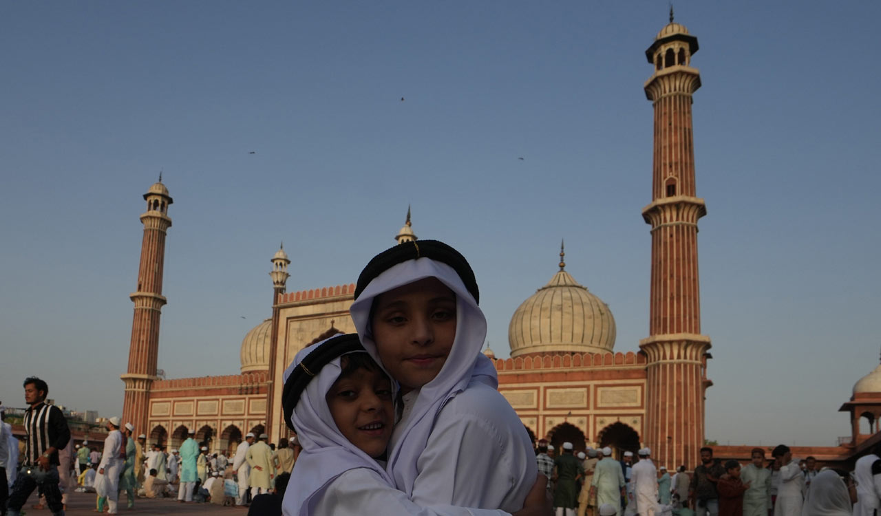 India celebrates Bakrid, devout throng mosques to offer namaz