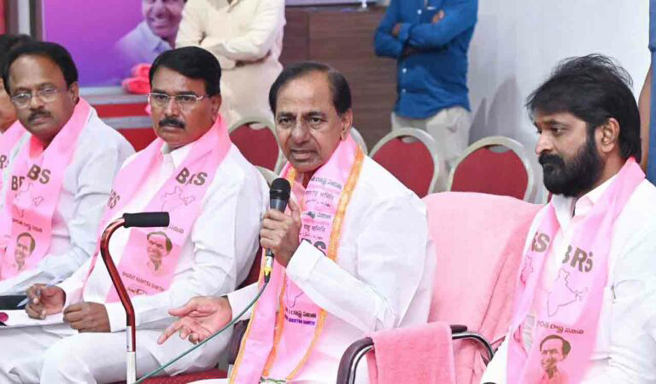 BRS leaders meet KCR, pledge allegianceTelangana Today