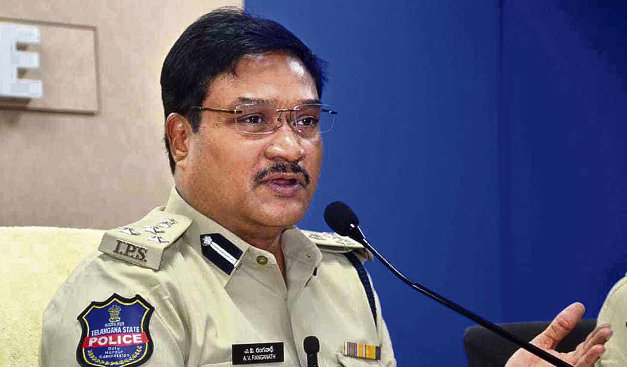 Khammam: Two CIs suspended, three attached to Multi Zone-1 IG office