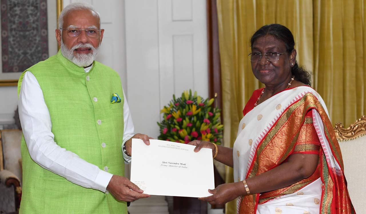 PM Modi tenders resignation to President Murmu ahead of next government formation
