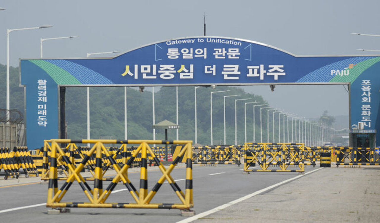 S Korean soldiers fire warning shots as North troops intrude again