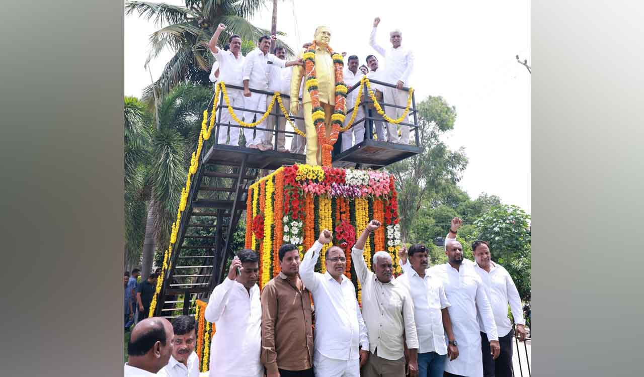 Rich tributes paid to Telangana ideologue Prof Jayashankar on his death anniversary