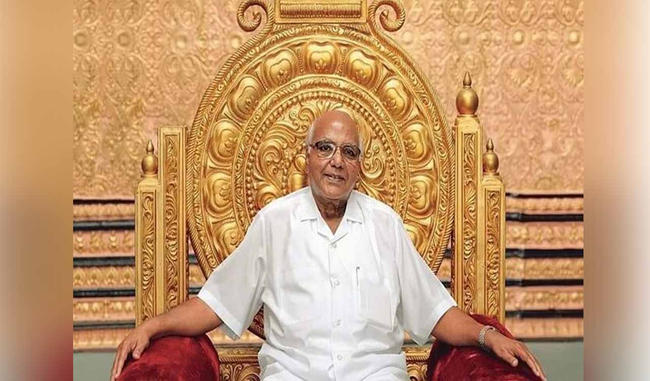 SS Rajamouli, MM Keeravani Pay Last Respects To Ramoji Rao-Telangana Today