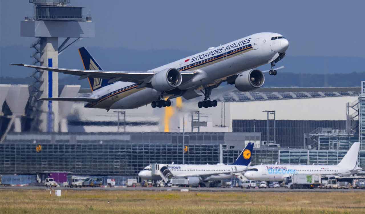 Singapore Airlines offers compensation to passengers on flight that hit extreme turbulence