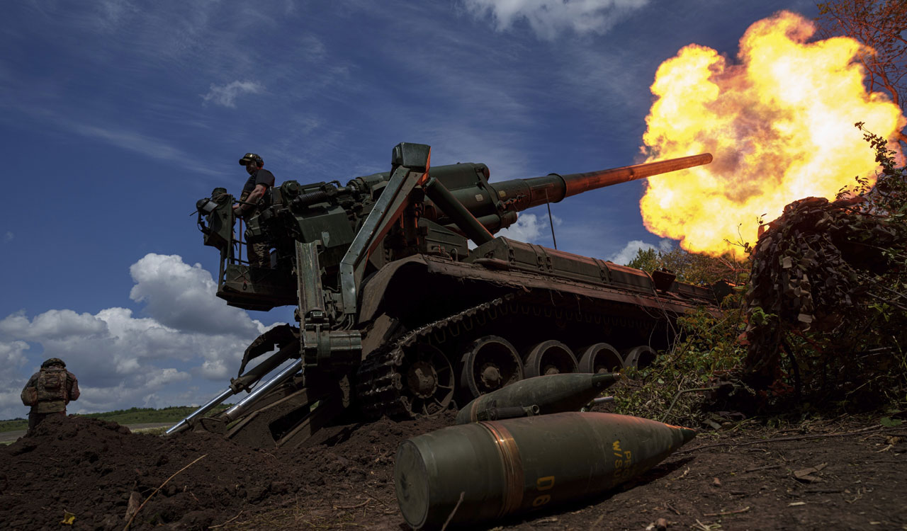 Russia continues onslaught on Ukraine, make advances in Donetsk