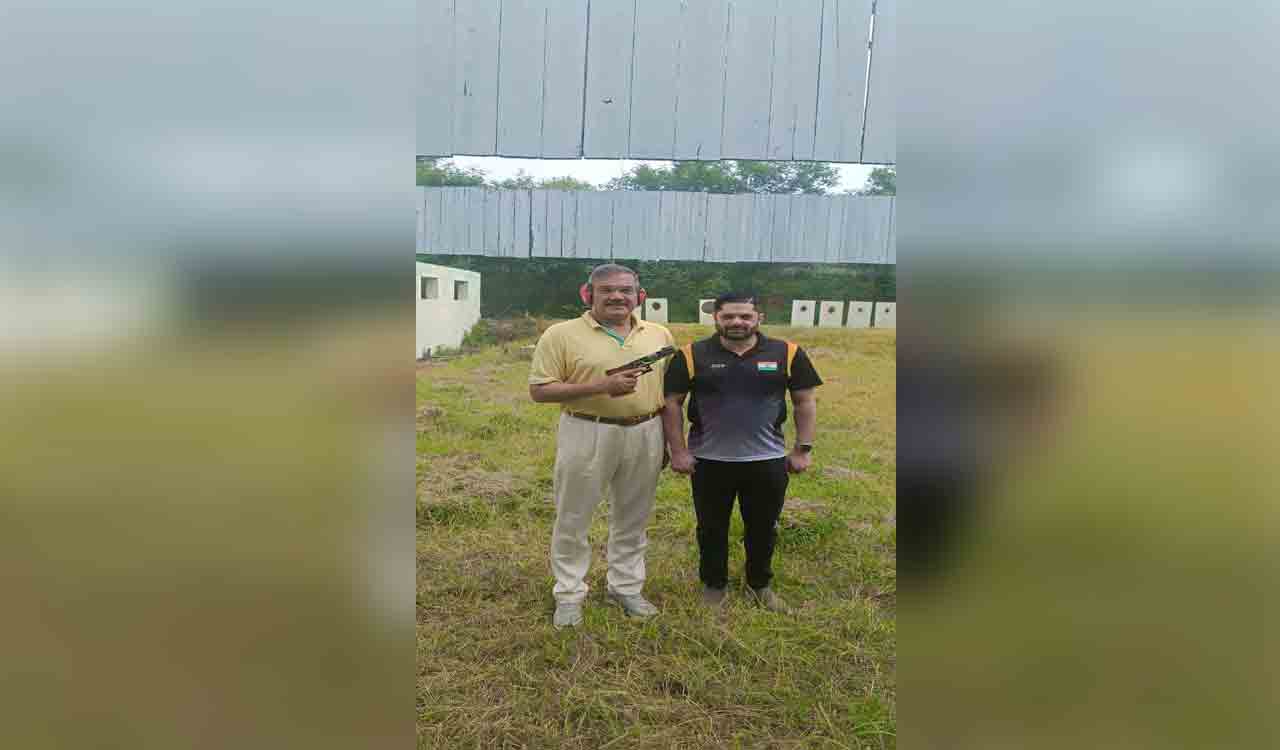 Anjani Kumar participates in shooting competition