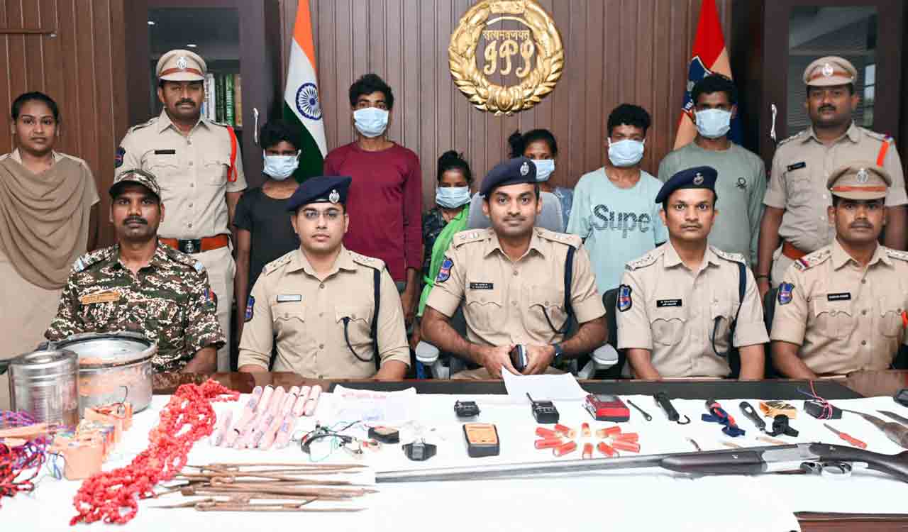 Mulugu: Police arrest six Maoists while planting landmines