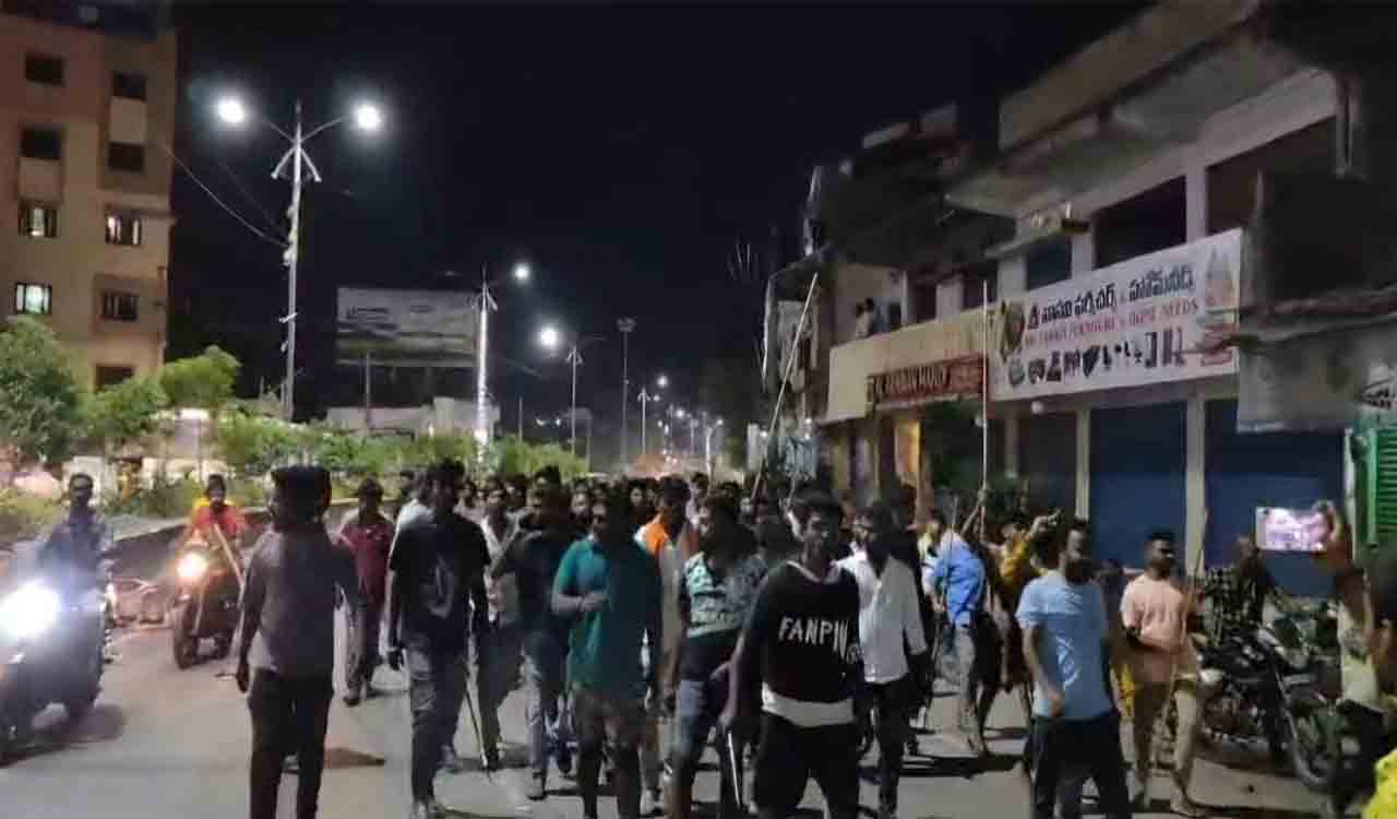 Tension in Medak as two groups clash over illegal cow transportation
