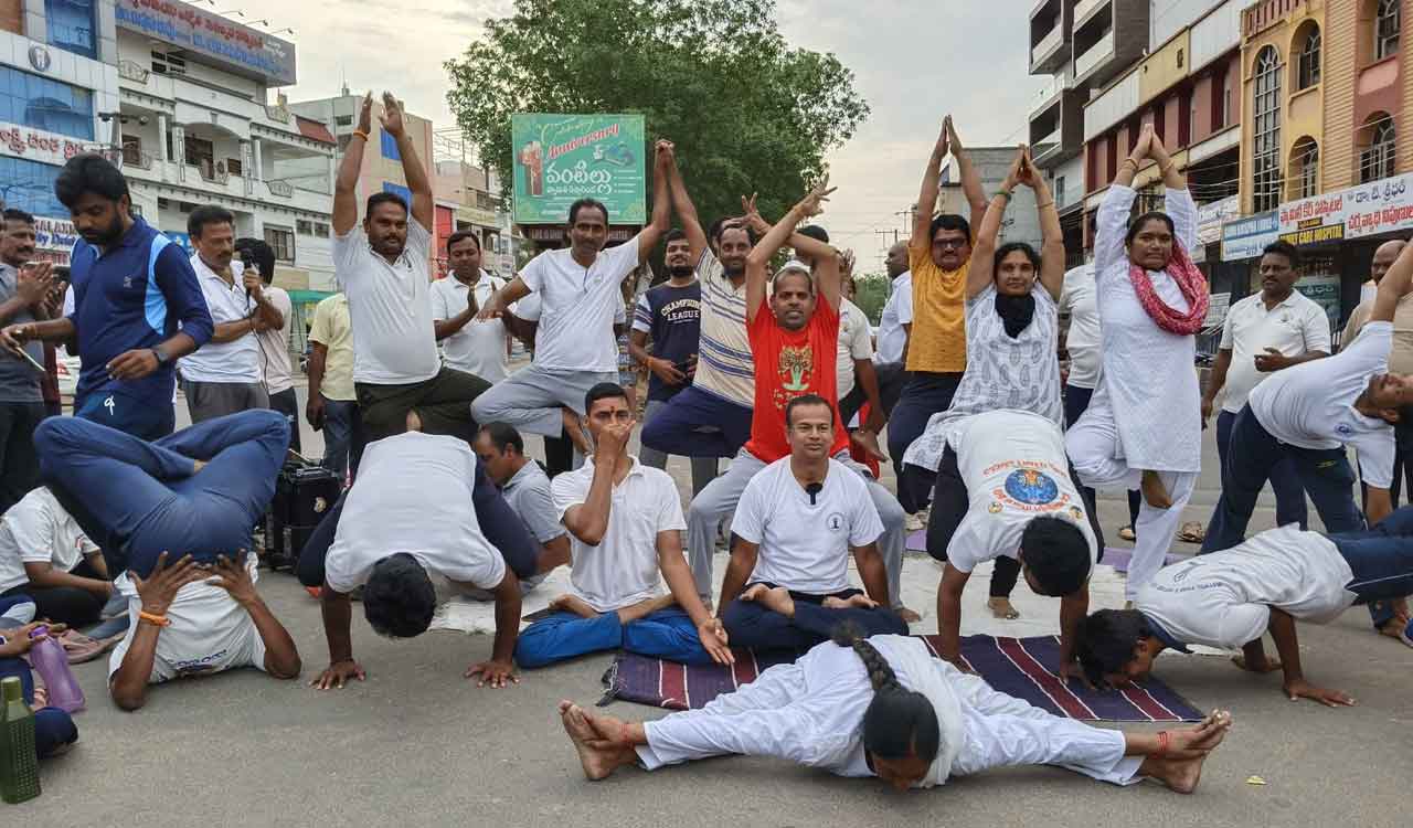 Walk organised to raise awareness on Yoga in Mancherial