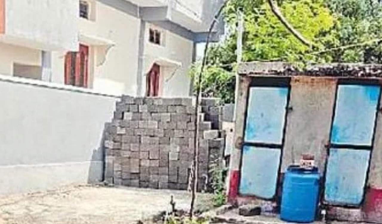 Karimnagar: Parents build wall to block road to daughter’s home after love marriage