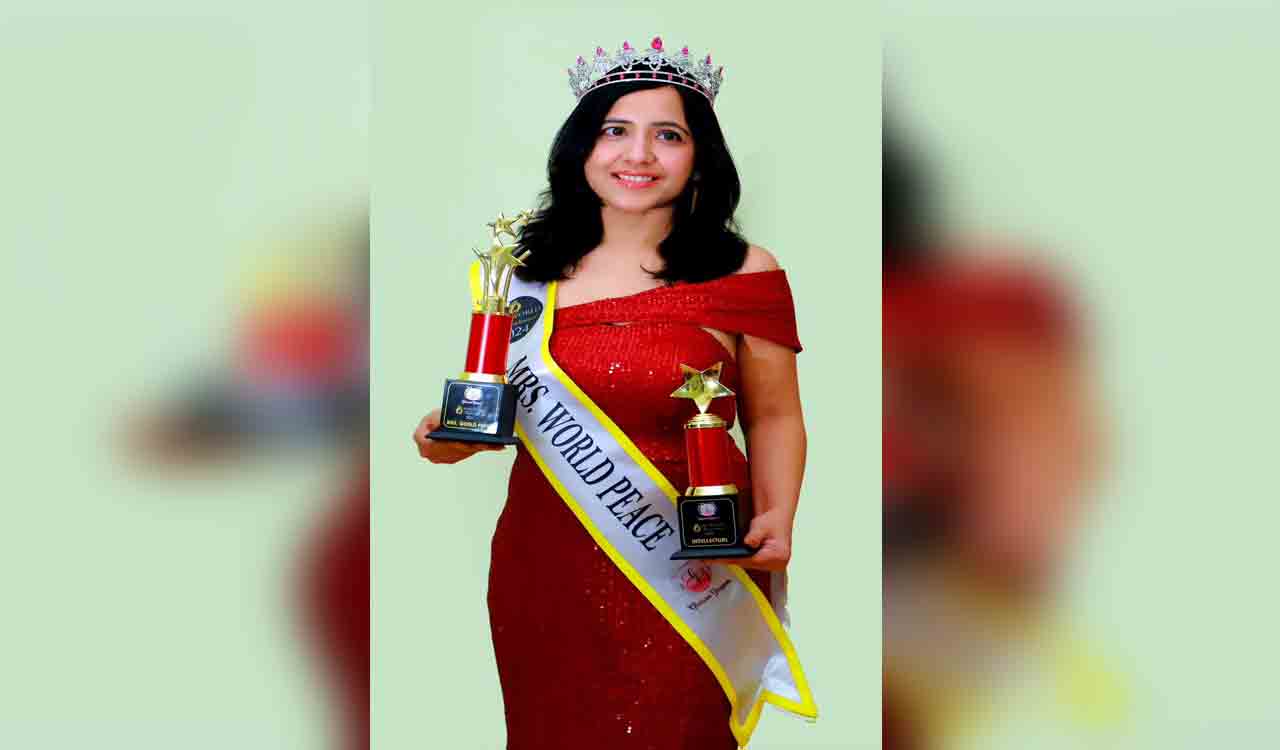 Nirmal gynecologist wins Mrs. World Peace International 2024 title