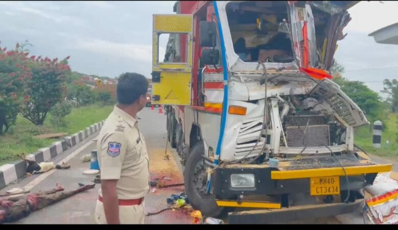 Two lorries collide in Chegunta, four dead in Telangana