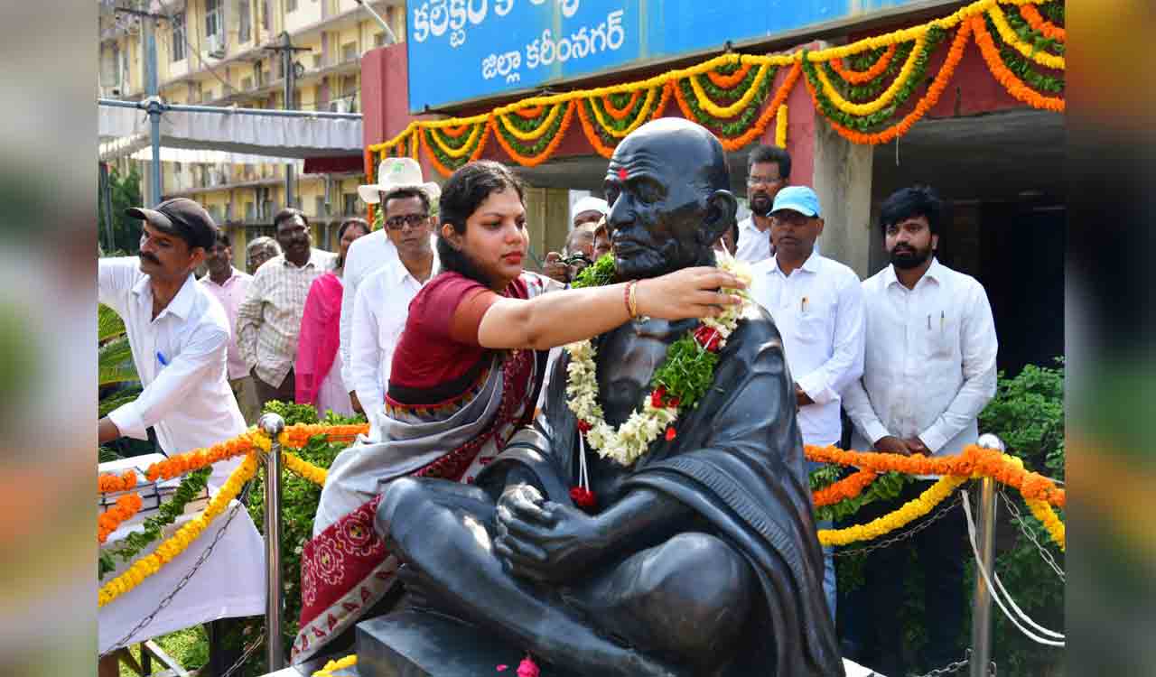Decennial Telangana formation celebrations held on grand scale in old Karimnagar