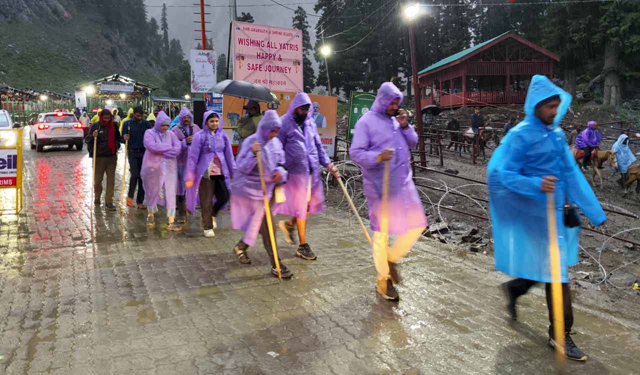 Amarnath Yatra temporarily suspended due to heavy rain