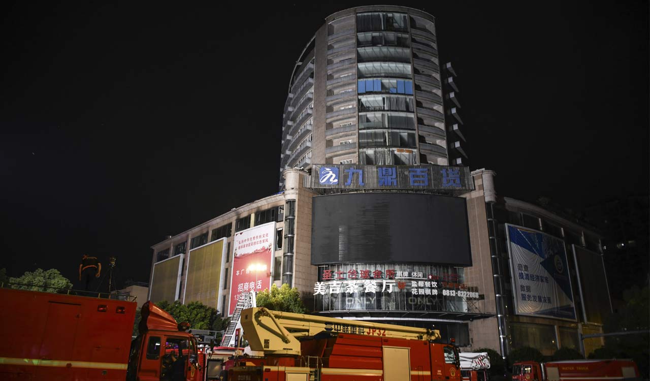 Another deadly fire in China; 16 die as blaze rips through shopping ...