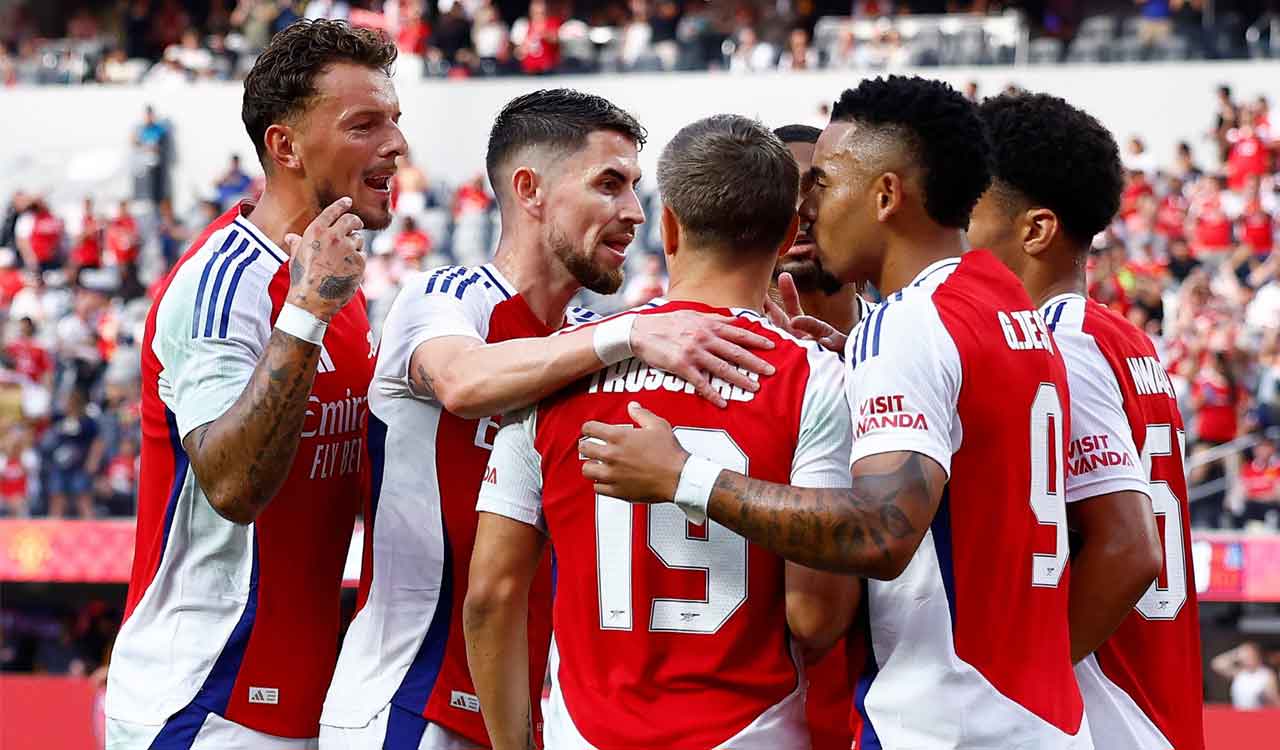 Arsenal rallies to defeat Manchester United in US tour game