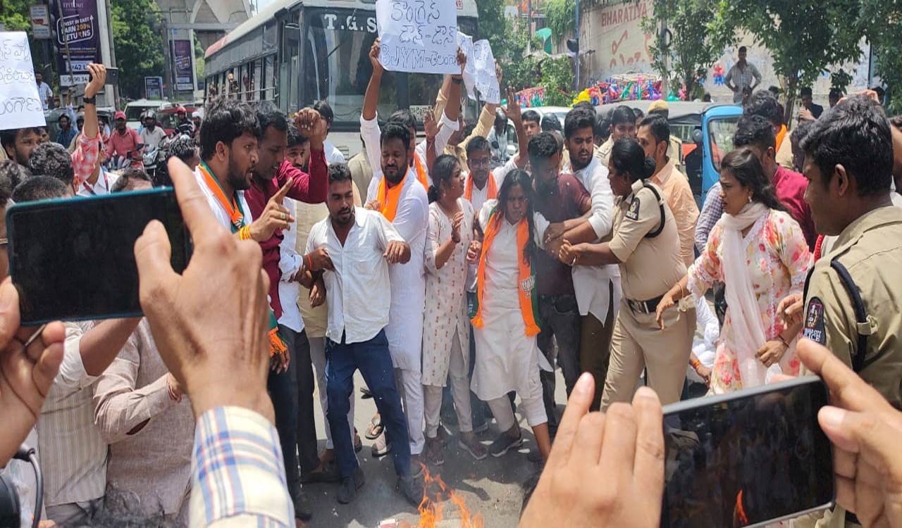 Hyderabad Police foil BJYM’s protest march to Congress office