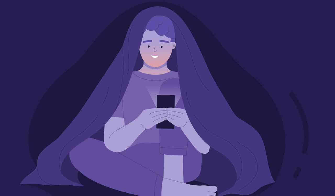 blue-light-from-your-phone-can-harm-your-skin-telangana-today