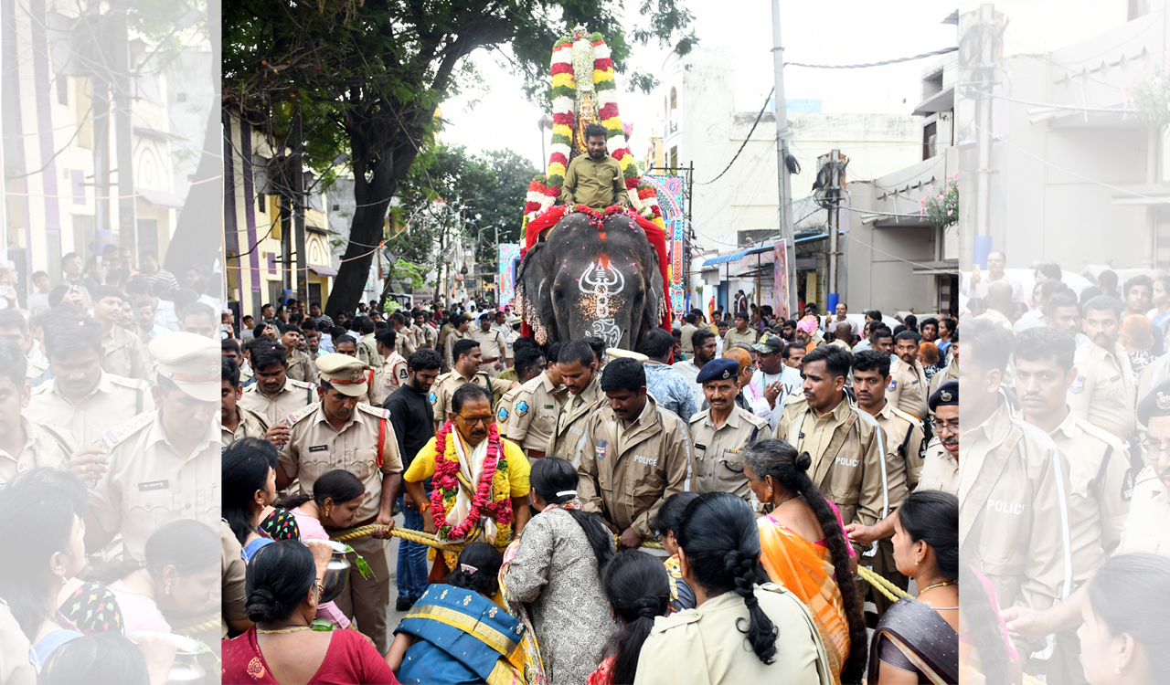 Watch: Bonalu celebrated in grand manner in Hyderabad’s Old City